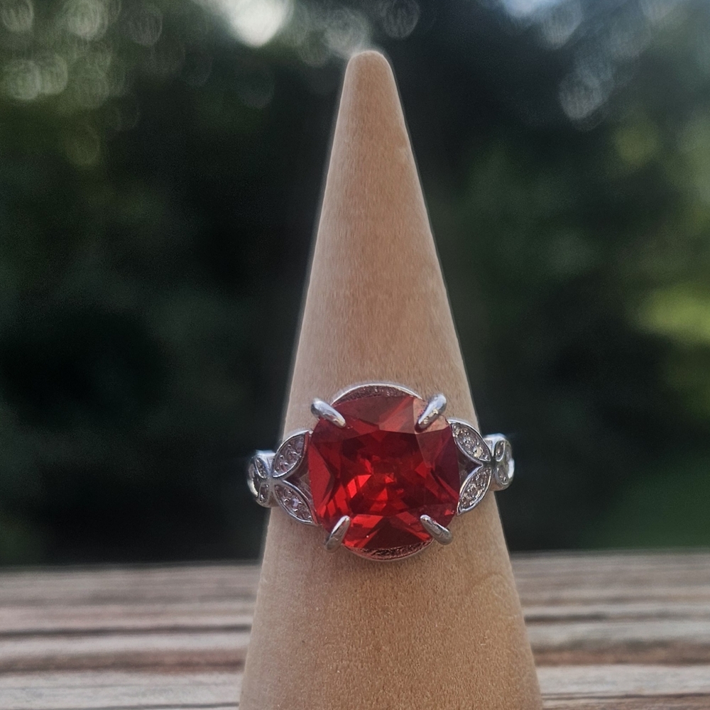Elegant Red Gemstone Silver Ring